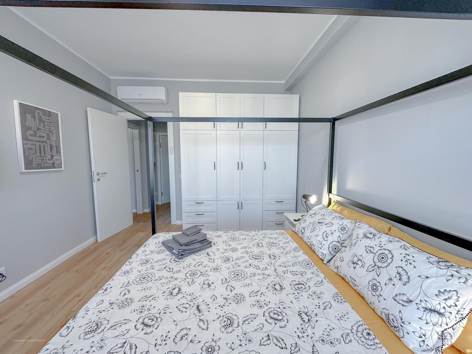 Torre 24 - Luxury Naviglio Suite Milan Exterior photo